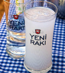 Raki, el destilado de uva nacional de Turquía