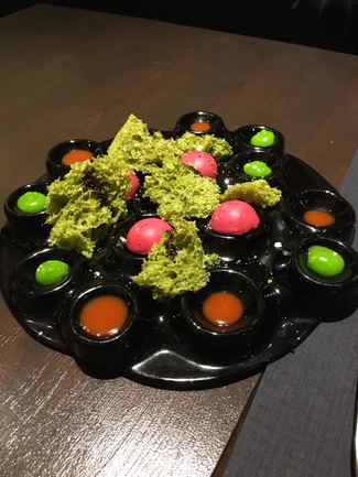 Bombón de Idiazabal  con pan de espinacas