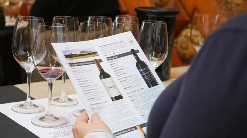 Cata de Bodegas Martínez Bujanda