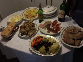 Con toda la carn d´Olla y su acomapañante