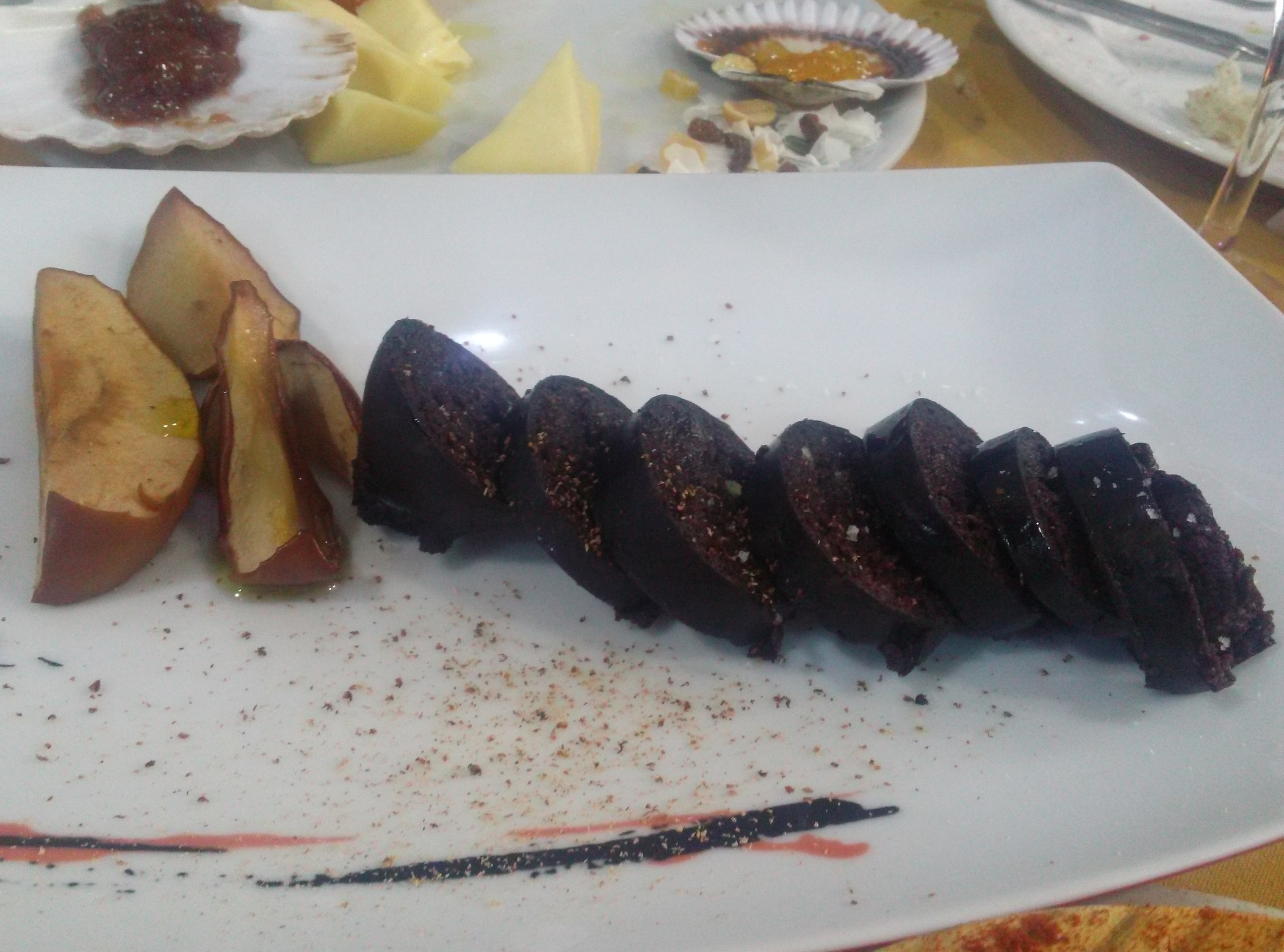 Morcilla al chocolate en O' Peregrino Bizarro, comida 25 febrero, postcata Jerez