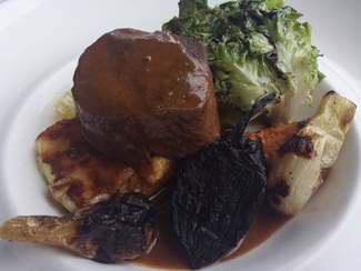 Pierna de cordero al horno deshuesada