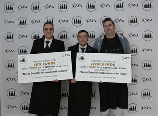 Representantes de Valencia y Murcia en el concurso "El mejor sumiller internacional en Cava"