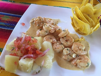 Camarones con yuca