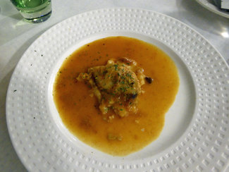 Ravioli de langostinos relleno de verduritas y setas