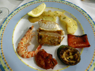 Rape a la plancha con guarnición