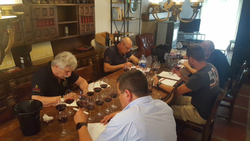 Bodegas Murviedro organiza un encuentro para decidir el vino del 90 aniversario