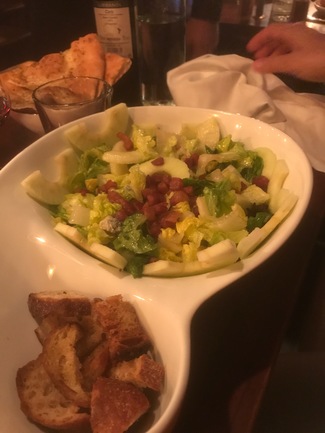 Ensalada tipo César pero más ligera.