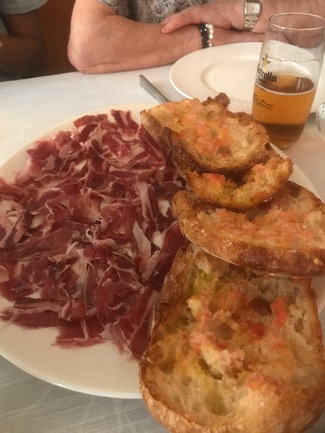 Pan con tomate y jamón