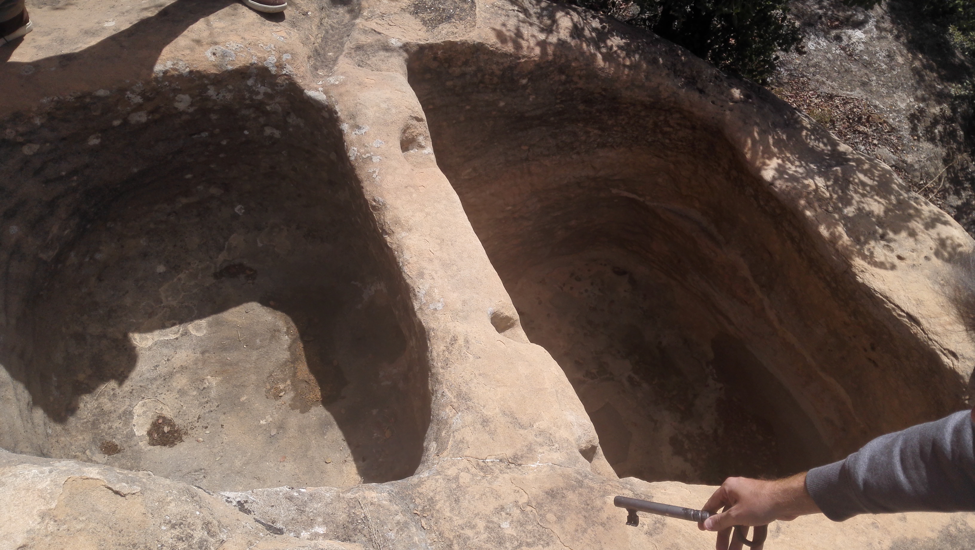  Lagares usados para la fermentación en piedra, son del s.XII 