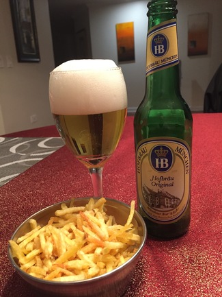 La cerveza con las chips