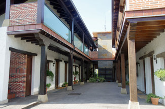 Vista lateral del Hotel