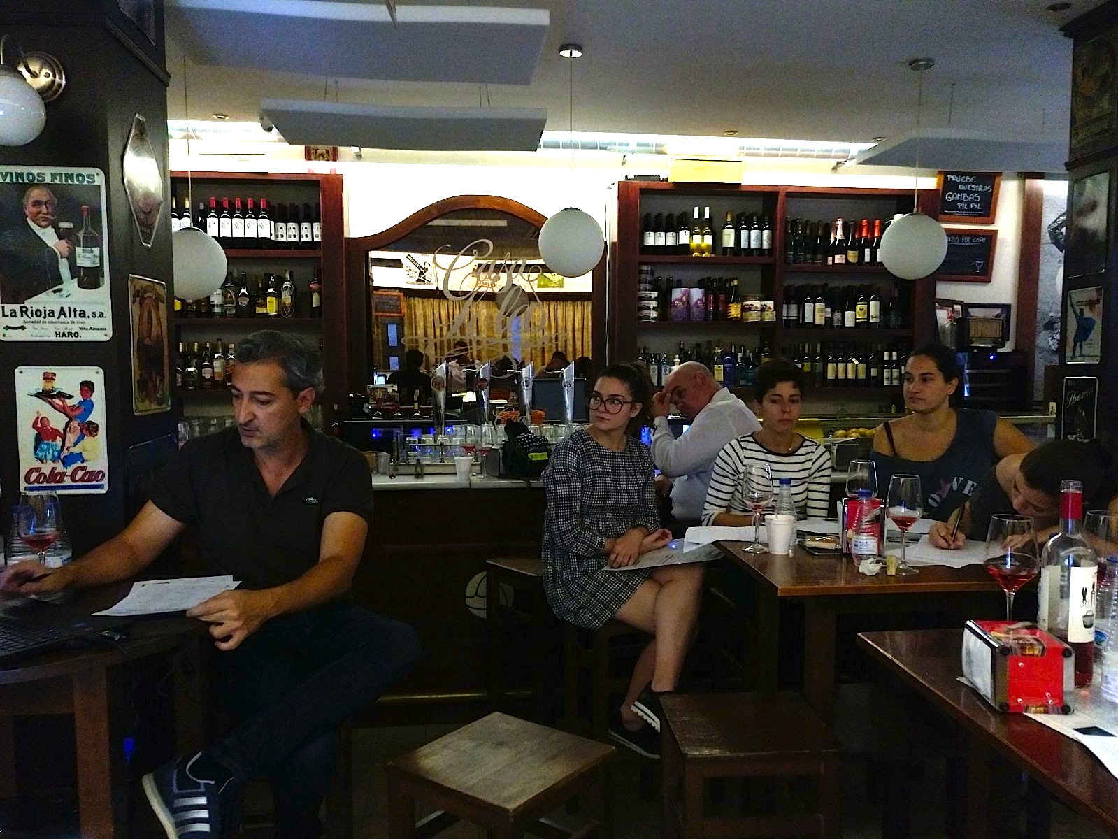 Formación en vinos: Casa Lola, Málaga. Detalles ad hoc