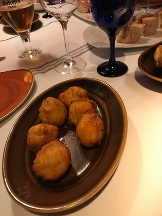 Buñuelos de bacalao.