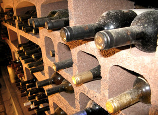 Comprar una vinoteca. Guía para comprar un armario bodega para vinos o vinotecas