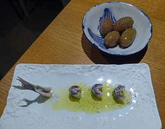 Aperitivo : Boqueron y olivas Bola