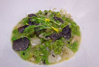 Guisantes del Maresme con bacalao y trufa melanosporum