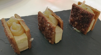 Pastisset de foie y boniato confitado