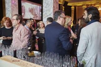 Bodegas Montesquius celebra su 100  aniversario  arropada por todo el sector vitivinícola