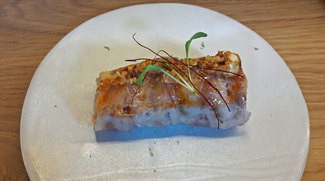 Envoltini vietnamita de cerdo y langostino de Sant Carles de la Ràpita.