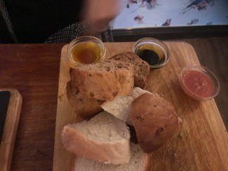 Pan con aceite y viangre.