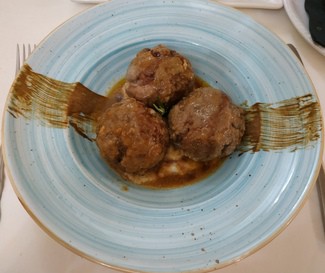 Albóndigas rellenas de queso "Las Garmillas"