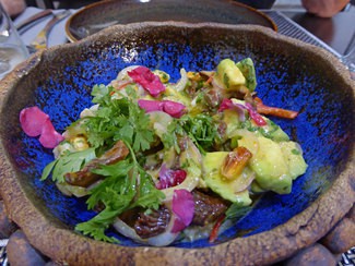 Ceviche de sama roquera con sus esencias 
