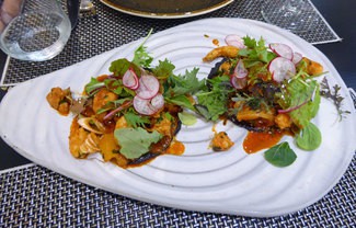 Tacos mexicanos de langostino y coliflor