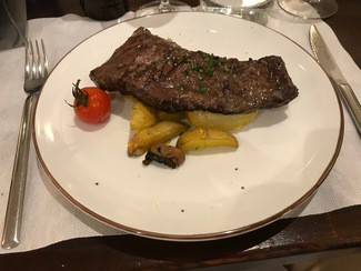 Entraña con patatas.