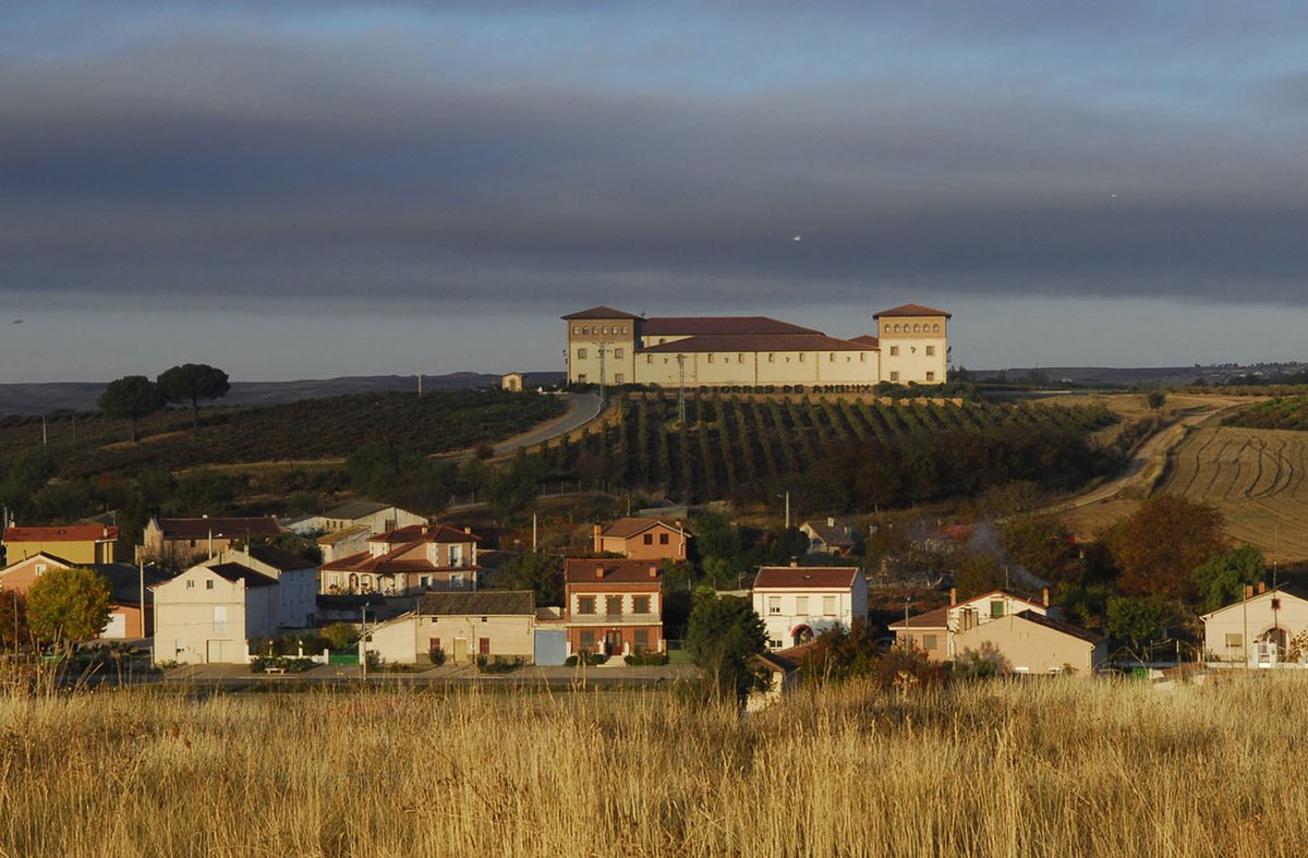 El grupo Juvé & Camps compra una bodega en Ribera del Duero