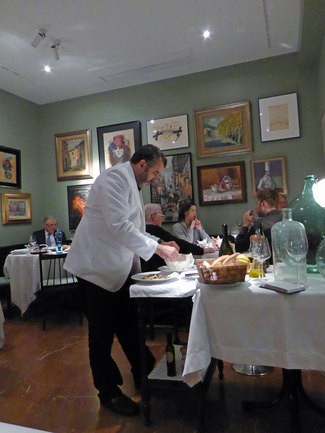 Vista parcial del comedor principal