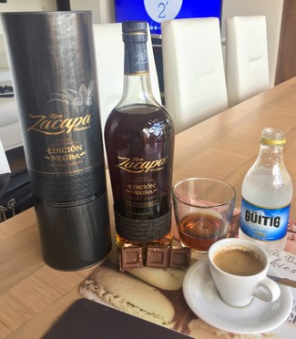Con el café y el chocolate
