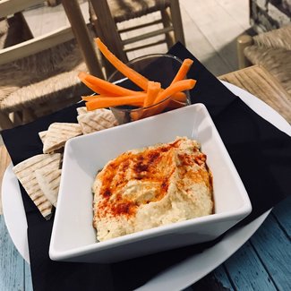 Hummus con pan de pita