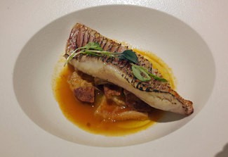 Salmonete con callos con chorizo
