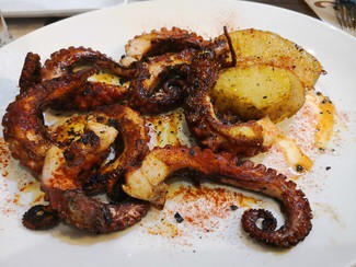 Pulpo a la brasa