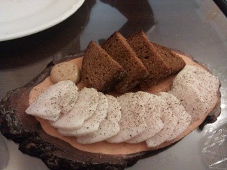 Salo (pan de centeno con tocino)