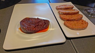 Sobrasada con miel y pan con tomate