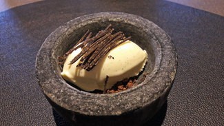 Helado de vainilla con trufa melanosporum