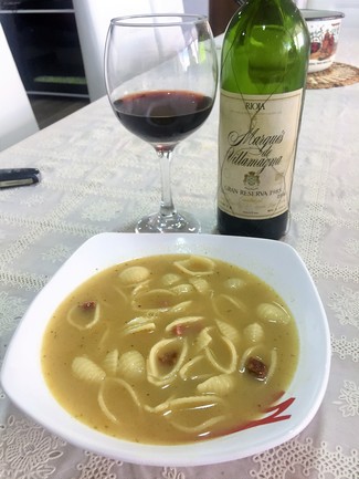 Con la escudella de galets