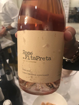 Rose Da Fita Preta Este vino lleva cuatro añadas –desde el 2011 al 2015