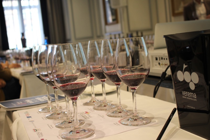Cata de vinos tintos de Portugal Decanta 2019
