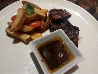 Entraña con salsa chimuchurri