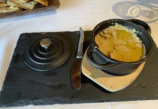 Paté de perdiz escabechada con aceite de oliva virgen arbequina