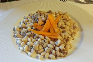 Fesols de Santa Pau con butifarra de perol