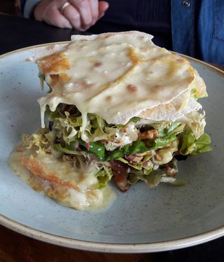 Ensalada de queso de cabra de alta montaña