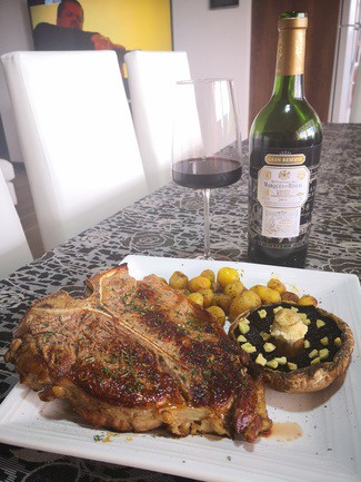 Con el Porterhouse Steak