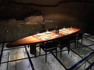 Mesa privada sobre muralla