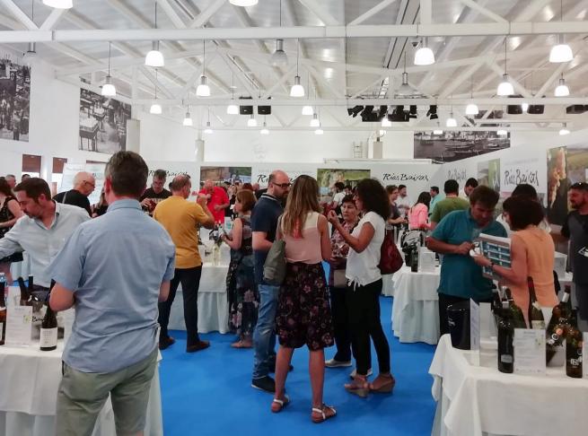 El Túnel del Vino se mantiene como una de las apuestas fuertes de la Fiesta del Vino Albariño D.O. Rías Baixas