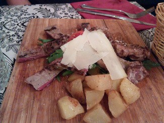 Entrecot con rúcula y parmesano