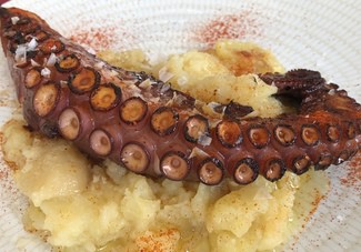 Pulpo a la brasa